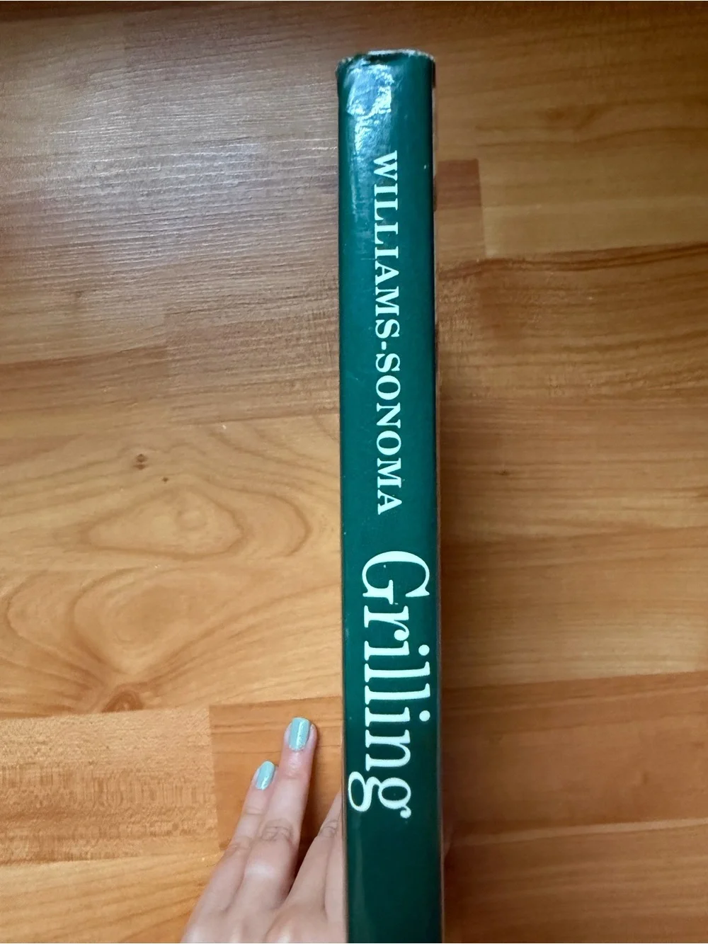 Williams-Sonoma Grilling Cookbook — Dark Green Cover with Colorful Plate Art